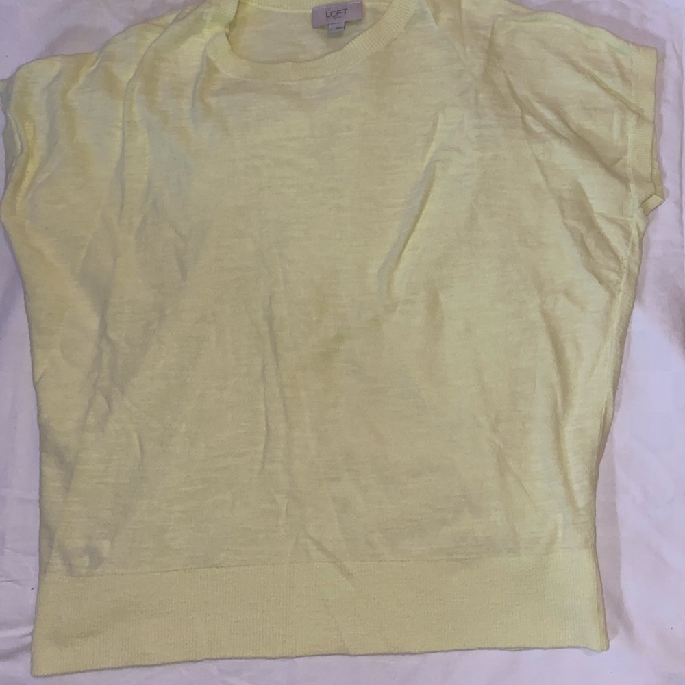 LOFT Pale Yellow Short Sleeve Pullover Sweater